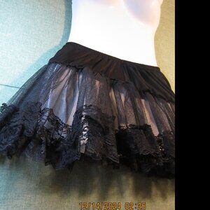 petti-coat/ short slip